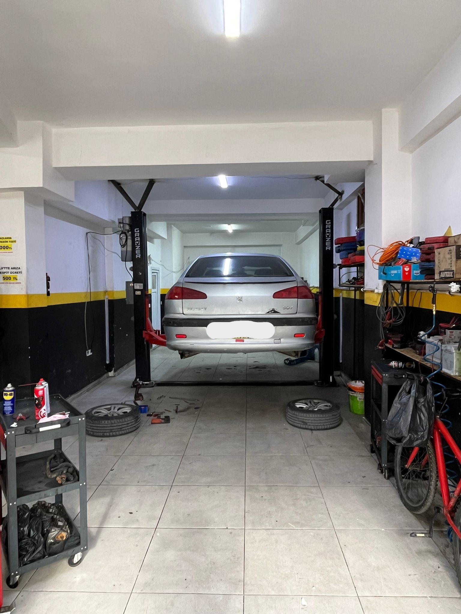 Servis iç görünüm